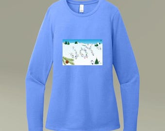 Maglietta a maniche lunghe con pupazzi di neve e donne che sciano con gioia / Maglietta accogliente per le feste, regalo di Natale, stratificazione stagionale, top casual carino, outfit da festival