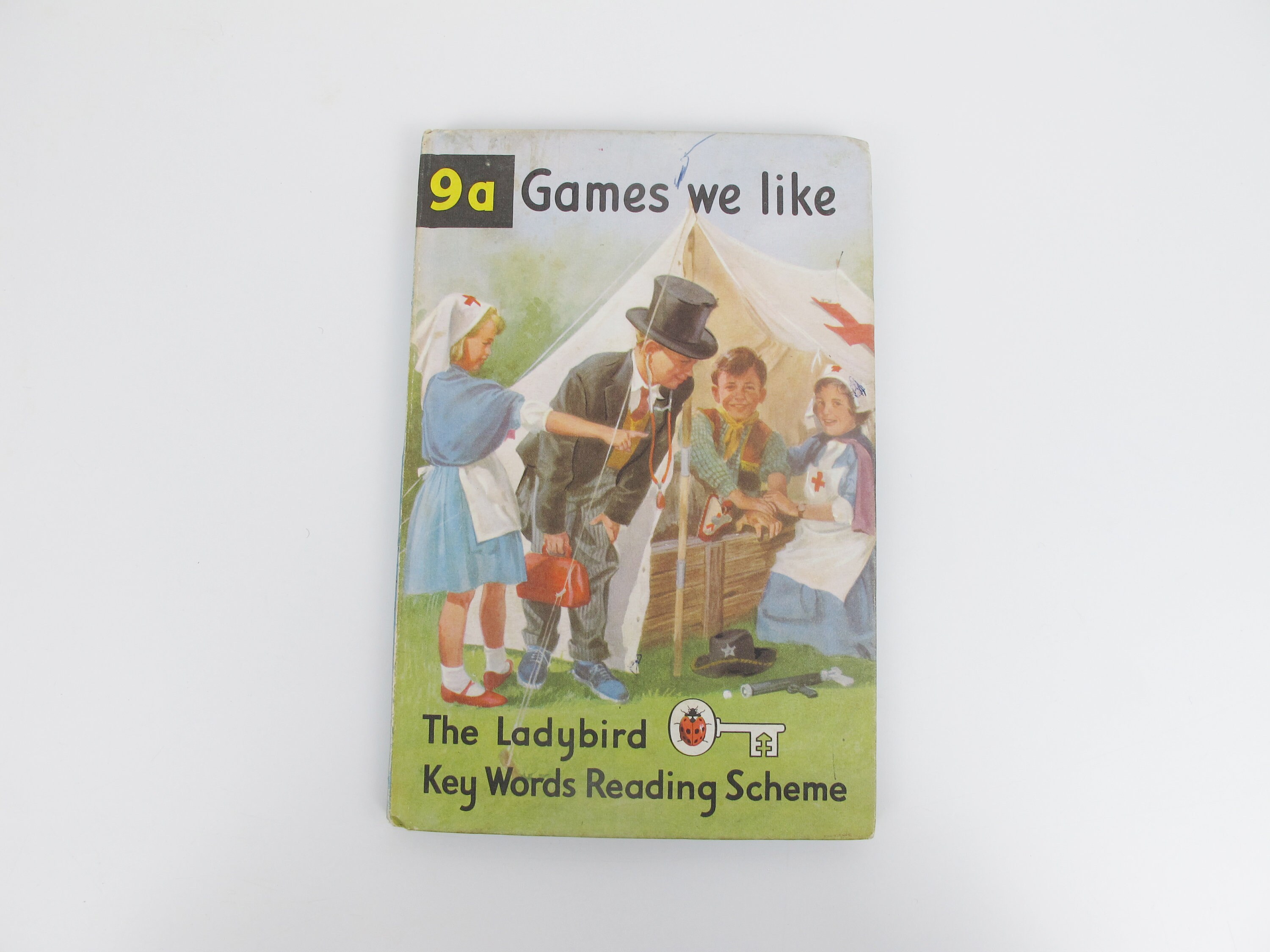洋書  Family Ladybird Books Happy Family (Read with Ladybird): Jackson, Shirley