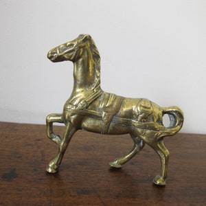 Vintage brass horse. 3.5 inches tall. Brass statue. Great mid century home decor