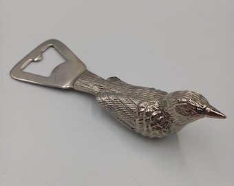 Vintage bird bottle opener. Silvertone metal. Vintage barware, kitchenalia