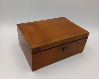 Antique wooden box 7 x 5 x 3 inches