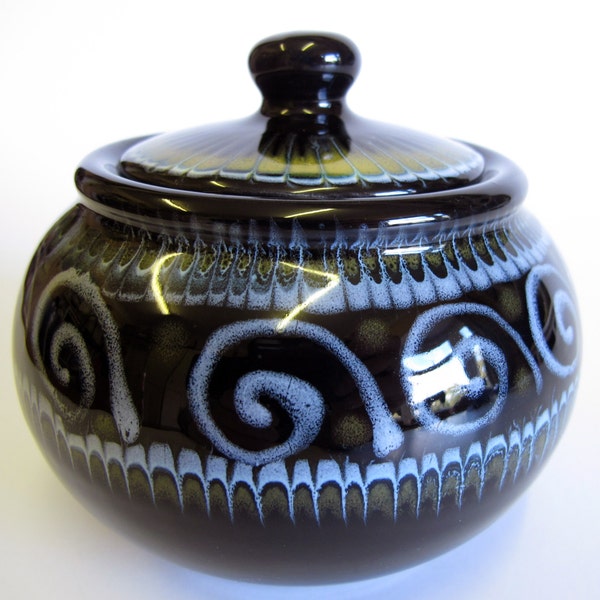 Vintage French Ty Breiz lidded pot. Shiny black glaze with yellow and white slip trail decoration.