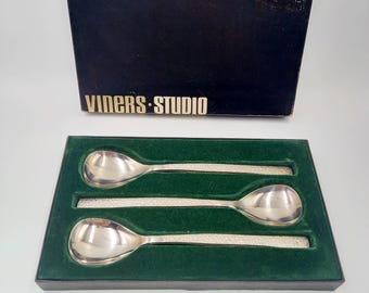 Vintage Viners Studio cutlery boxed set. Six dessert spoons- mid century modern cutlery, designed by Gerald Benney.