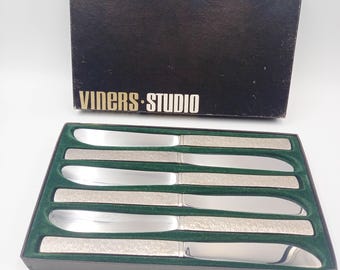 Vintage Viners Studio cutlery boxed set. Six table knives- mid century modern cutlery, designed by Gerald Benney.