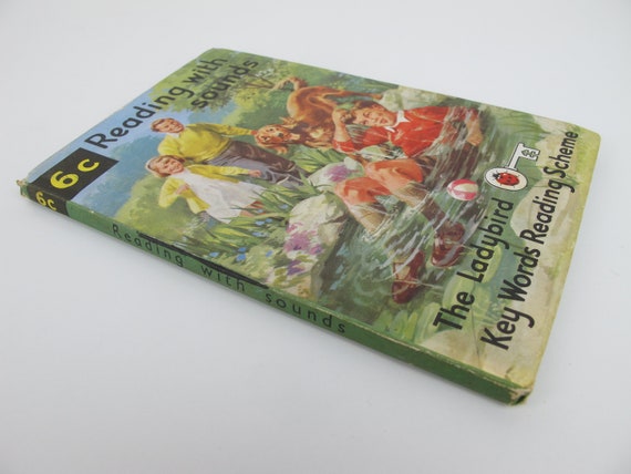 洋書  Family Ladybird Books Vintage Children's Ladybird Key Words Reading Scheme Book