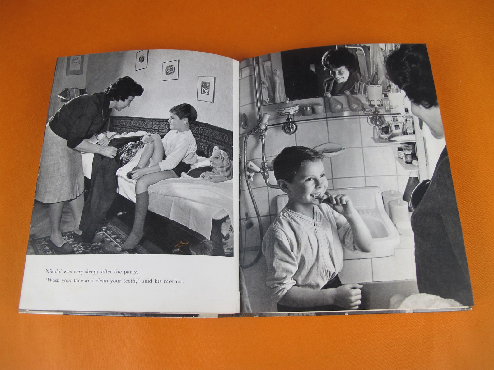 Vintage Book Nikolai Lives in Moscow, 1966. Fascinating Book About a ...
