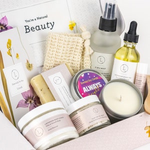 Lavender Spa Gift Set for Teens, Natural Pampering Kit with Personalized Box, Birthday Relaxation Gift Basket for Girls