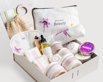 Organic Spa Gift Set for Women, Luxury Bath Gift Basket, Relaxation Kit for Her, Lizush Spa Care Package