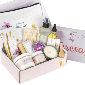 Mom gift set, birthday gift box, relaxation gift, gift for her, spa gift basket, bath kit for women, pampering care package, By Lizush