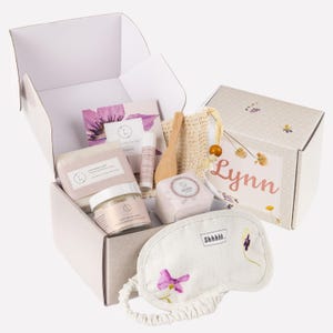Relaxation gift set with Soap, Bath Bomb, and Lip balm, Bath set, women's self-care gift, Day spa gift, Gift set, Spa gift set, gift for her