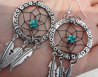 Dreamcatcher earrings / Silver coloured dreamcatcher earrings