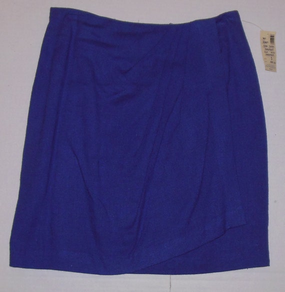 wrap skirt velcro closure