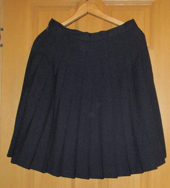 Pleated Mini Skirt Gianni Sport USA Size 10 With … - image 5