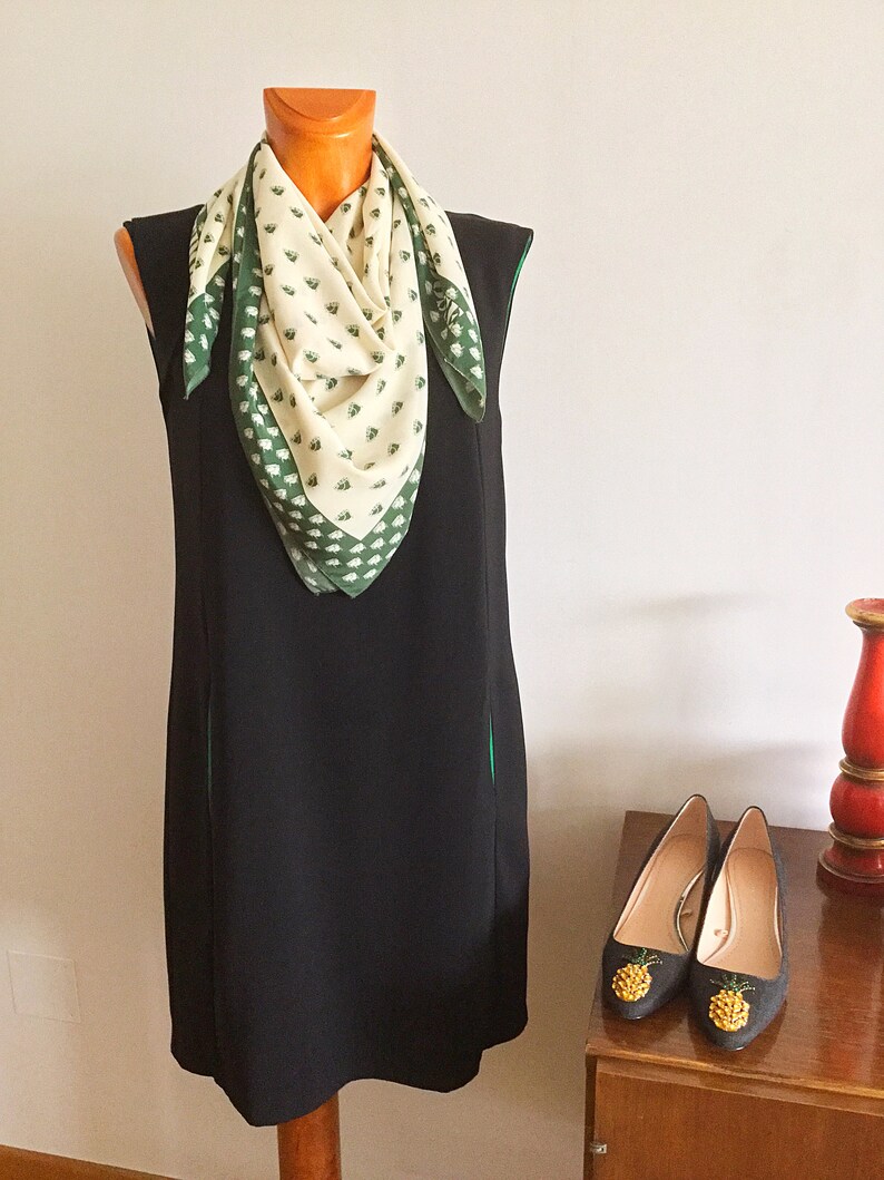 El Corte Ingl\u00e9s Vintage 90s Scarf Silk Green and Wthite Colors 36,2\u201d x 35,4\u201d