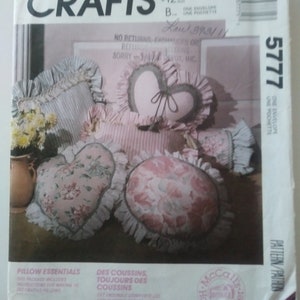 McCalls Crafts 5777 Pillows and backrest