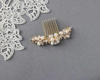 Small Ivory Freshwater Pearl Wedding Hair Comb with Crystals Bridal Accessories Silver Gold Minimalist