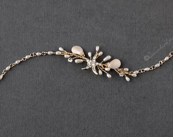 Beach Wedding Bracelet with Starfish Shells Ivory Pearls Gold Bridal Accessory Mermaid