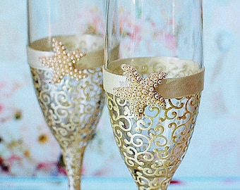 Ivory Starfish wedding champagne glasses, Beach Wedding glasses,  Wedding toasting glasses, Beach wedding champagne glasses, Wedding gift