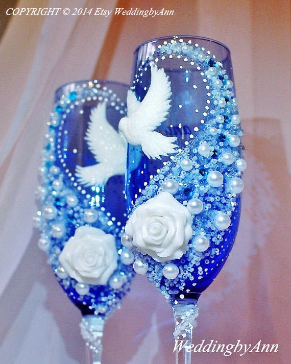 Lovely Doves Wedding Champagne glasses Wedding Toast Glasses Etsy