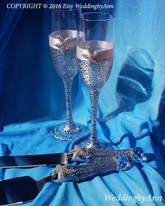 Champagne Glasses Set of 2 Royal Blue Weddings Wedding Glasses Personalized  Royal Blue Wedding Champagne Flutes Wedding Royal Blue 