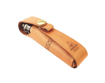 Bainha de couro para faca feita à mão para Opinel nº 08 / Bainha de couro para faca costurada à mão / Capa Opinel nº 8 / Feita à mão em Portland, Oregon.