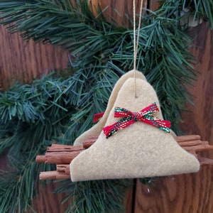 Log carrier tree ornament