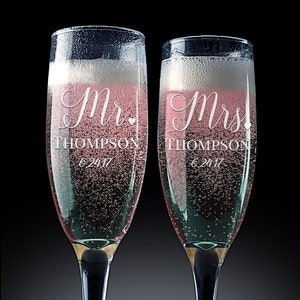 Personalized Champagne Flutes, Newlywed Gift Set for Bride and Groom PCG100
