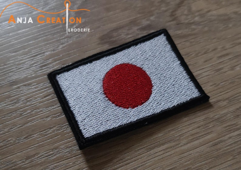 Iron-on patch, patch to sew or stick Japan flag 5cm image 2