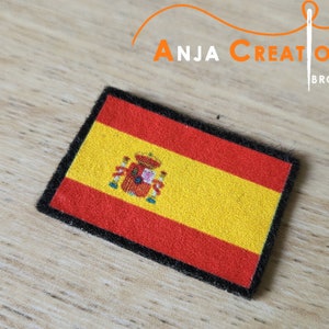 Small Ecusson patch Spain Spanish Flag iron-on Made in France Personalization Customization 3cm image 1