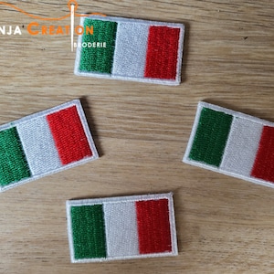 Iron-on patch, sew-on or glue-on patch Italy flag 4 cm for repair, customization, flag collection