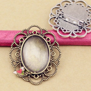 Wholesale 20pcs Handmade Oval Lace Border Brooch/Pin/Breast Pin Pendant Trays  -30mmx40mm Bezel Cabochon Settings - Pendant Tray Blanks