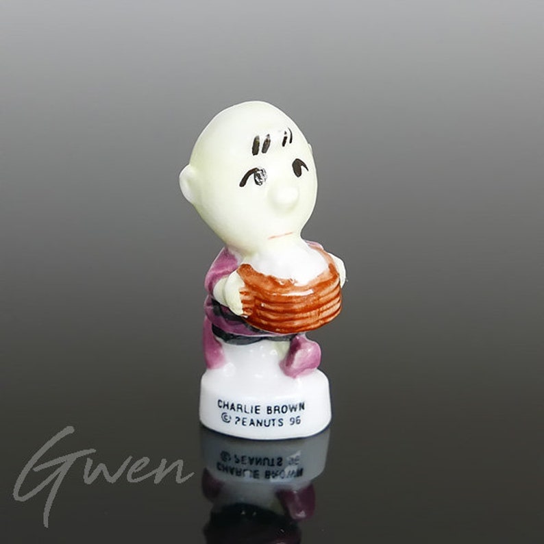 New Peter Pan So Tiny Figure Disney Choco Egg Toy Dollhouse