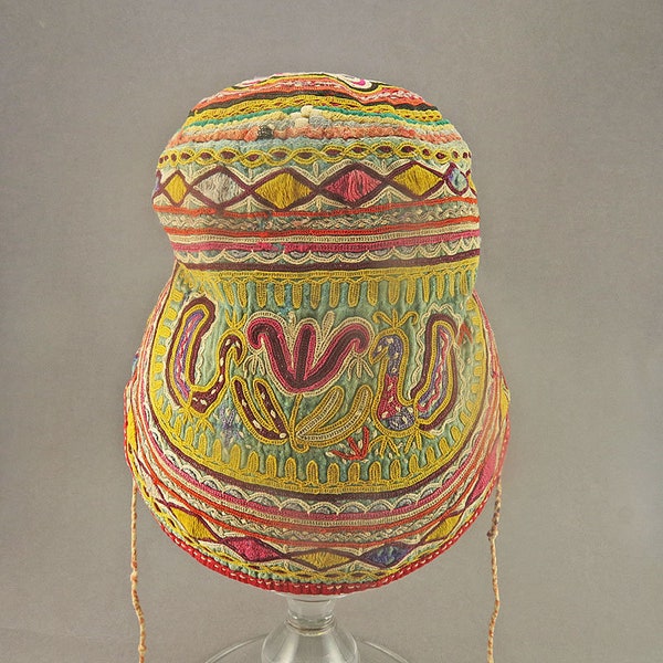 vintage Turkmen Hat Babys Hat Arts et artisanat d’Asie centrale Chapeau fait à la main Textiles ethniques Antiquités et objets de collection