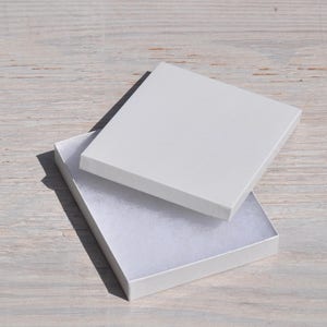 50 White Gloss 7x5x1.25 Gift Jewelry Necklace Boxes with Cotton Fill Invitation / Photography Box A7 image 5