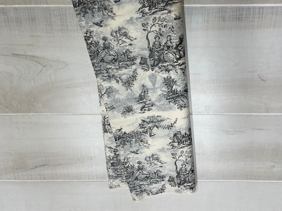 Tissue Paper/50 Sheets/Black Toile Tissue Paper 20"x30"