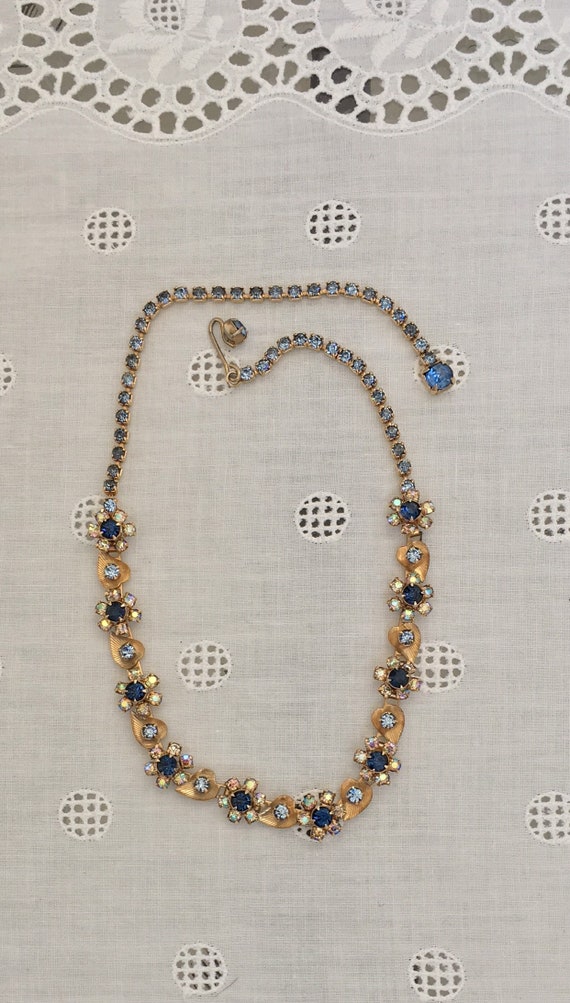 Blue flowers rhinestone necklace - image 9
