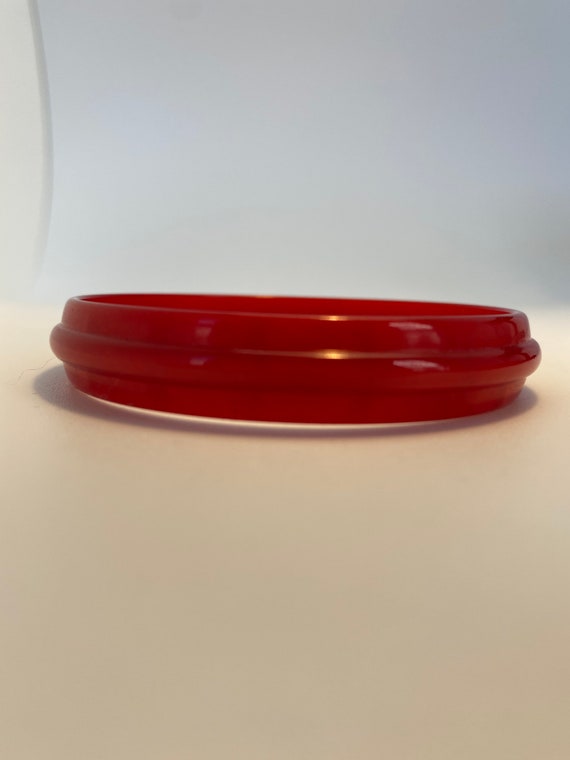 Two Red Pearlescent Lucite Bangles Vintage 1950 - image 7