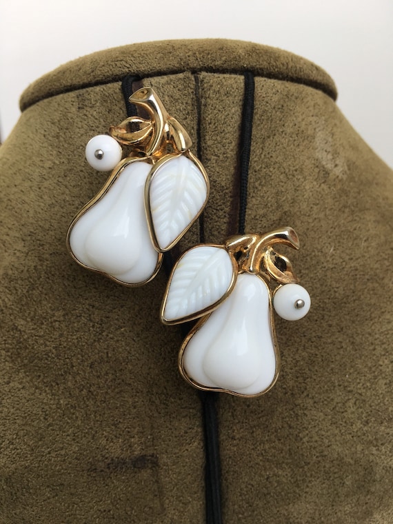 Trifari White Pear clip on earrings