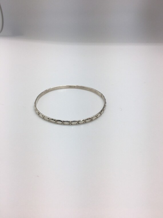 Embossed sterling bangle bracelet - image 3