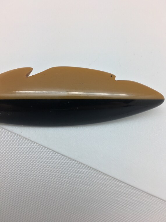 Bakelite Feather pin vintage 1930 - image 6