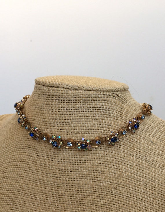 Blue flowers rhinestone necklace - image 3