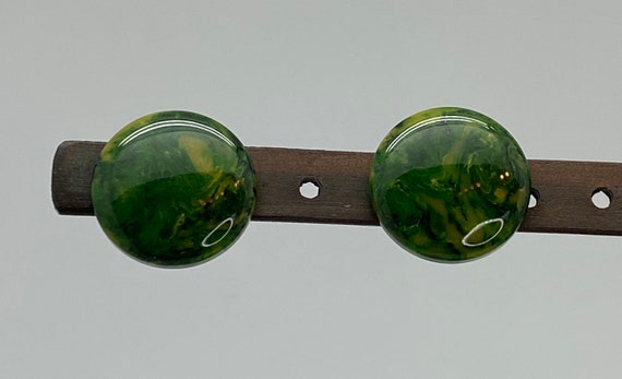 Creamed Spinach Bakelite Pierced Button Earrings - image 3