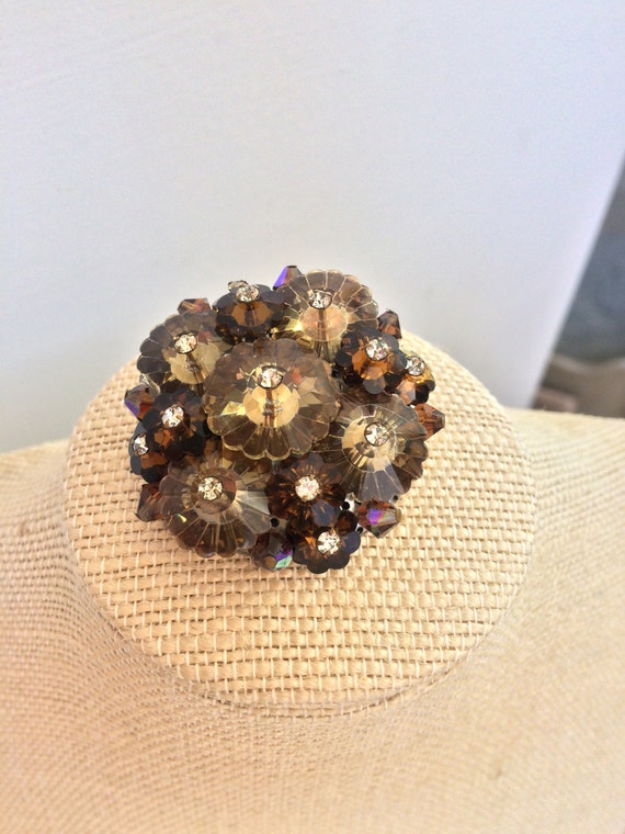 Chocolate crystal flower brooch