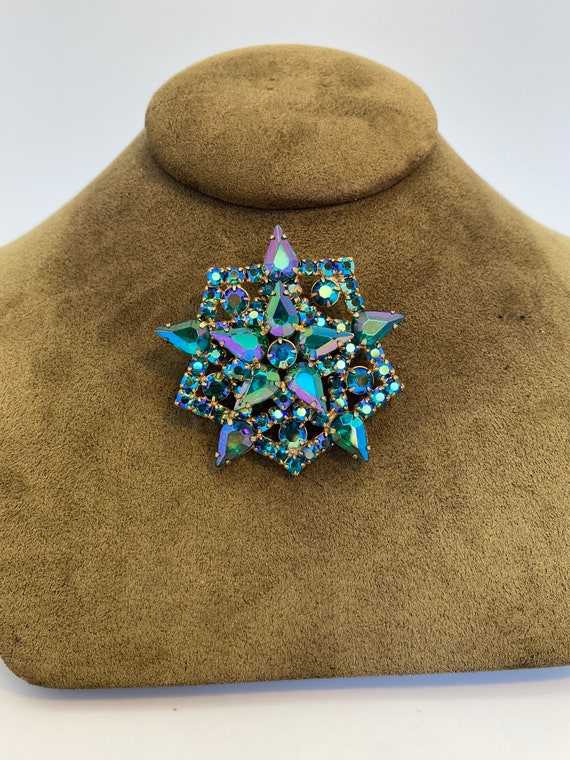 Stunning Star Shape Peacock Blue Austrian Crystal 