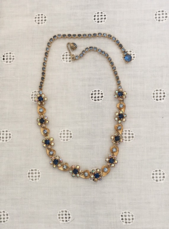Blue flowers rhinestone necklace
