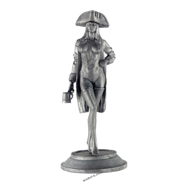 figurine de style Pin UP en étain de 120 mm. Femmes pirates Grain