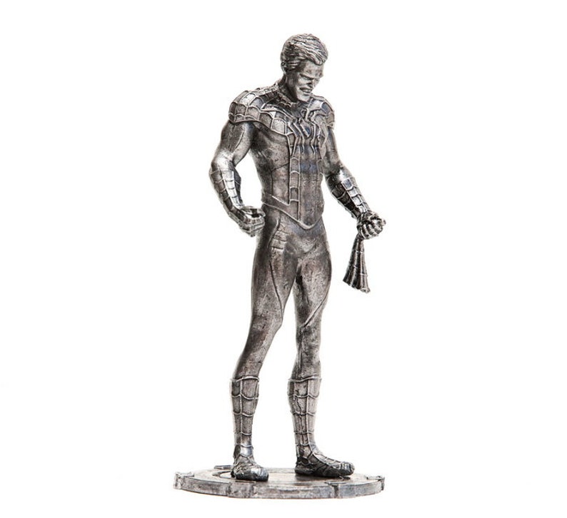 Marvel superhero 1:24 Scale Figure Peter Parker tin 75mm Spider-Man