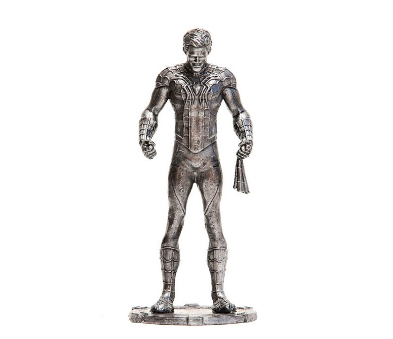 Marvel superhero 1:24 Scale Figure Peter Parker tin 75mm Spider-Man