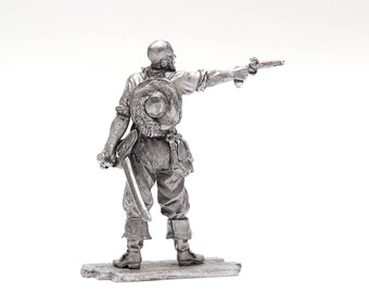54mm tin figure Pirate with gun 1660-80 yrs 1:32 Scale 