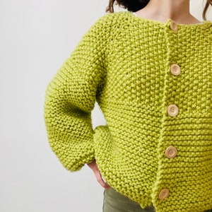 Super chunky knit cardigan pattern instant download, hand knitted sweater pattern, super chunky knit gift for her image 7